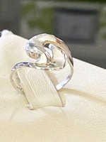 Különleges, ragyogó ezüst gyűrű