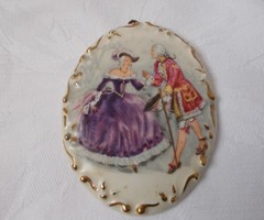 Aranyozott medalion falidísz barokk zsáner jelenettel