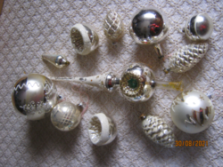 Üveg karácsonyfa dísz csomag gömbök csúcsdísz toboz ezüst