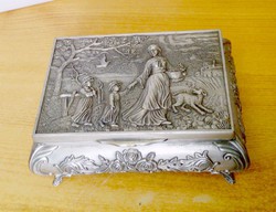 Flemish family scene with jewelry box in rococo style, for rings, chain.