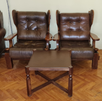 Set of 2 Oak Leather Armchairs with Table