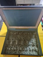 Ezüst tárgy tároló vintage fa doboz, kazetta (29x39 cm)