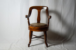 Antik borbély szék felújítva