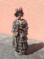 Kinyitható ruhás bronz hölgy kalapban
