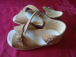 Little girl toddler sandals, new, recommend!