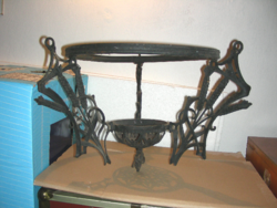 Kerosene lamp iron structure