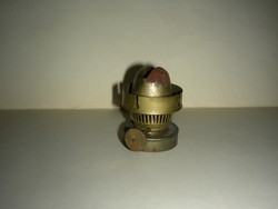 Kerosene lamp screw in Budapest lamp factory