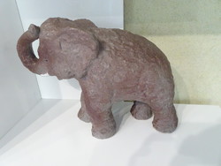 Szép állapotú Kornfeld iparművész terrakotta baba elefánt.