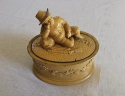 Dohánytartó antik, eredeti fedővel(!), 19. század; monarchiabeli; majolika; 29 cm; vadász jelenetes