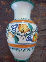 Habán motívumos váza, 24,5 cm