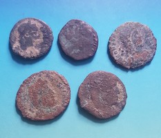 5 Roman small bronze