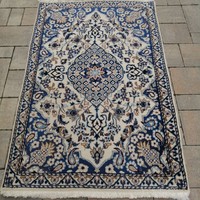 Kézi csomózású Iráni Nain Luxus szőnyeg nagyon szép állapotban. Alkudható!