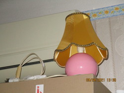 IKEA kisméretü lámpa nagy aranyszínű selyem foltmentes szép ernyővel