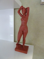 Pándi kiss statue of John the Terracotta nude.
