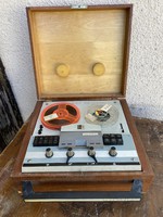 Tesla retro reel tape recorder