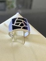 Különleges, tömör ezüst gyűrű,Onix díszítéssel