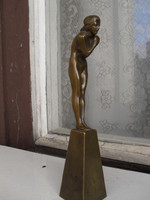 Bronz akt szobor