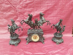 Equestrian fireplace clock set. French 1900s.