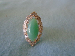 Rhodium-plated anti-allergenic women's ring with jade stone inner size 17 mm new not used. Post 700 ft ..