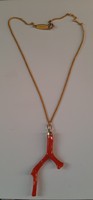 Coral pendant with gilded chain, indicated!