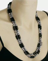 Különleges ónix - tenyésztett gyöngy /peacock/ drágakövekkel 120 cm nyaklánc