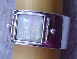 925 Silver ring with 20.9 / 65.6 mm laboratory opal