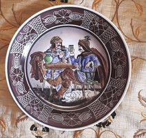 Kuruc katonás porcelán tányér