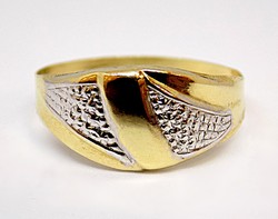 Kő nélküli sárga-fehér arany vésett gyűrű (ZAL-Au100845)