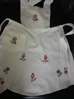Embroidered apron from Kalocsa