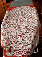 Crochet tablecloth, round