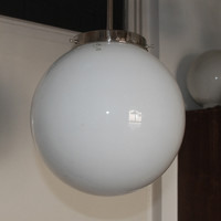 Bauhaus - Art deco nikkelezett mennyezeti lámpa felújítva - tejüveg gömb búra - EKA