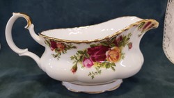 Royal Albert old country roses with sauce spout