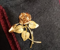 Mutatós 14 karátos arany rózsa bross, kitűző  6,16 gr.