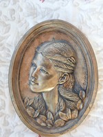 Cyránski Mária: - Tavasz  - bronz falikép
