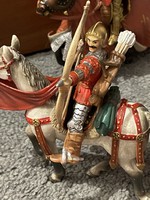 Gumi lovak és katona figurák gyűjteményből