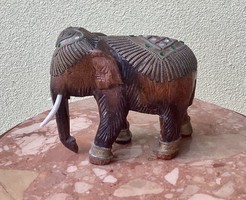 Szerencsehozó díszes fa elefánt,16x12 cm