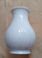 Hutschenreuther porcelain vase, 18 cm high