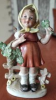 Vintage Wagner & Apel Bertram (W & A) Porcelánfigura szerencsét hozó lány lóherével
