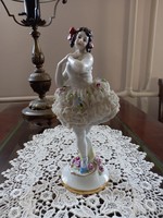 Antik nápolyi porcelán balerina