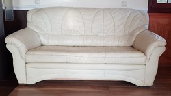 Vajszínű bőr kanapé, térbe állítható, ágynemű tartós, vendégággyá alakítható 180 x 95 x 90 cm