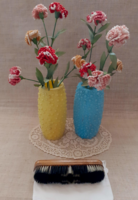 2.Pcs retro vase inside handmade crochet carnation bouquets fishnet tablecloth brush holder inside with brush