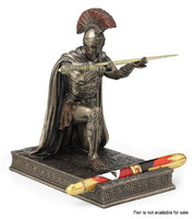 Spártai katona tolltartó szobor
