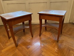 Éjjeliszekrény (kis asztal) pár