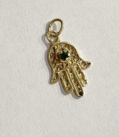 14K gold fatima hand pendant with green stone - 1.1 g