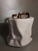 MOST MEGÉRI ÁRON!!! Antik régi arannyal festett porcelán gyűrt táska forma jelzett váza
