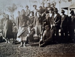 Régi fotó 1941 vintage népi fénykép csoportkép földművelés vidéki életkép