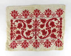 1G578 embroidered cross stitch pattern pillowcase