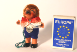 Régi, antik mini, kisméretű nagyon bájos süni figura Budapest képpel-akár karácsonyfadísz is lehet