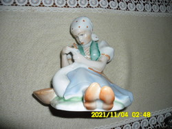 Zsolnay goose stuffed girl 