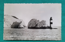 A Tűk világítótoronnyal ,Wight-sziget ,Anglia,használt képeslap ,szikla